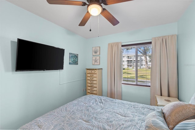 bedroom featuring ceiling fan