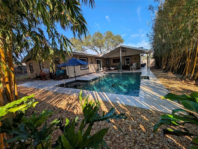 32 Fallen Oak Ln, Palm Coast, FL 32137 - swimming pool featuring a patio