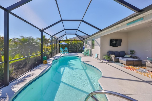 4516 Renwick Dr, Parrish, FL 34219 - swimming pool with an outdoor living space, a patio area, and glass enclosure