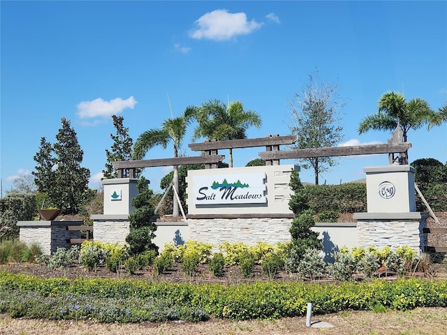 view of community / neighborhood sign