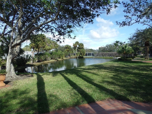 view of yard featuring a water view