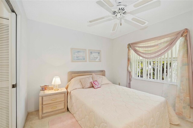 bedroom with ceiling fan