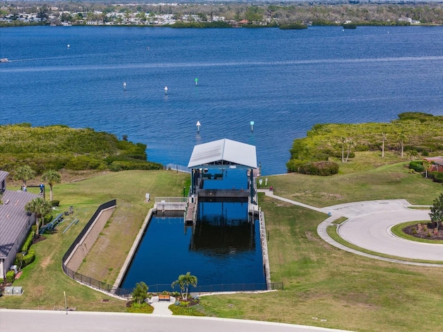 bird's eye view with a water view