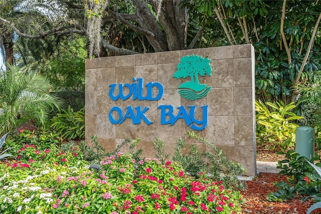 view of community / neighborhood sign