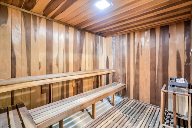 view of sauna / steam room