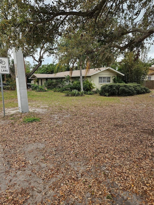 Listing photo 2 for 780 Indian Beach Cir, Sarasota FL 34234