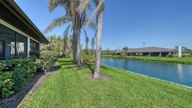 view of yard featuring a water view