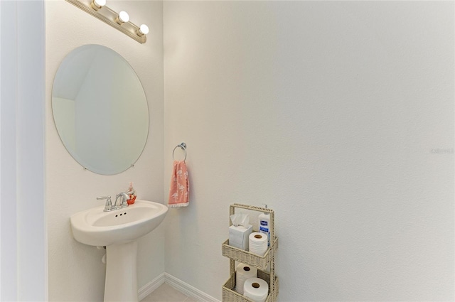 bathroom with baseboards