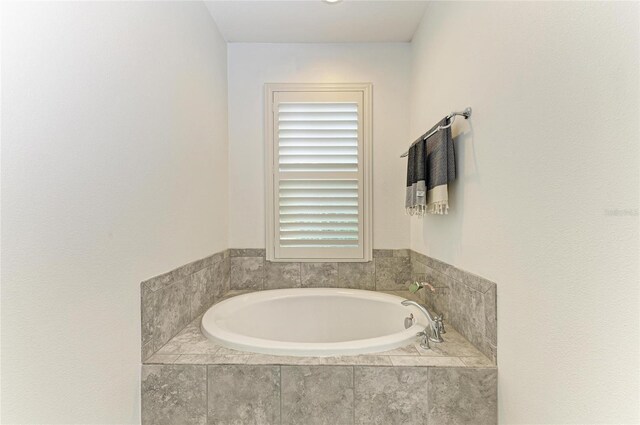 5709 Sunflower Cir, Sarasota, FL 34238 - full bathroom with a bath