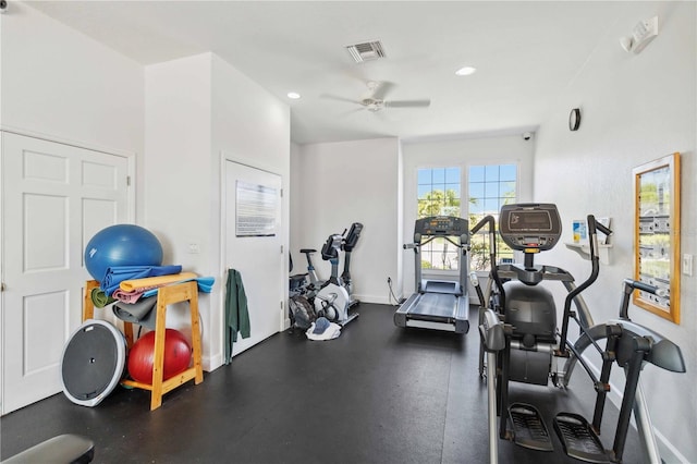 exercise area featuring a ceiling fan, recessed lighting, visible vents, and baseboards