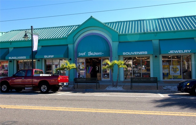 view of building exterior