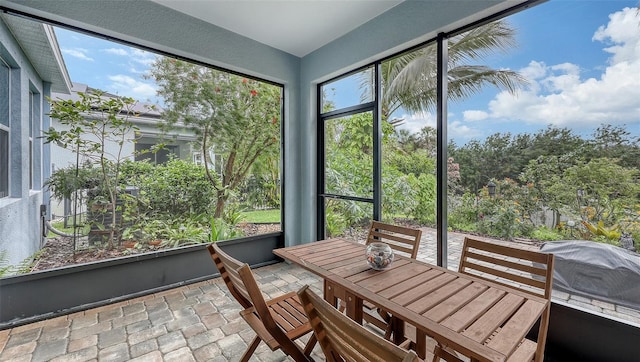 view of sunroom / solarium