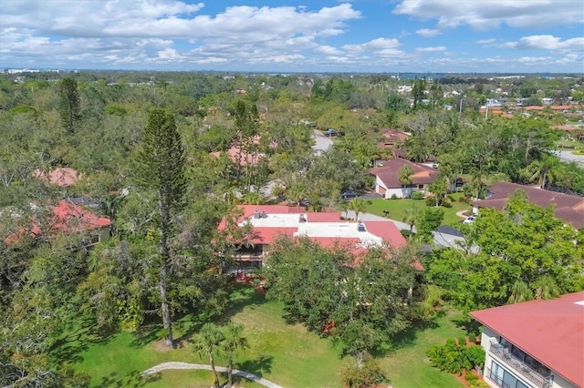 bird's eye view with a view of trees