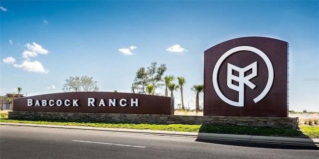 view of community / neighborhood sign