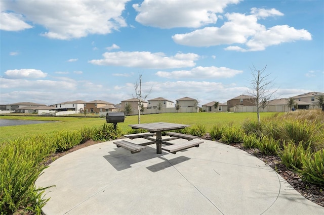 view of patio featuring a residential view