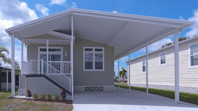 285 Nassau Dr, Palmetto, FL 34221 - photo 2
