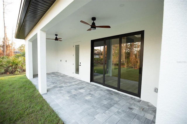 view of patio with ceiling fan