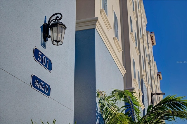 details featuring stucco siding