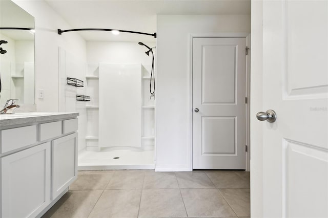 4918 Gray Owl Ter, Palmetto, FL 34221 - full bath featuring a shower stall, vanity, and tile patterned floors