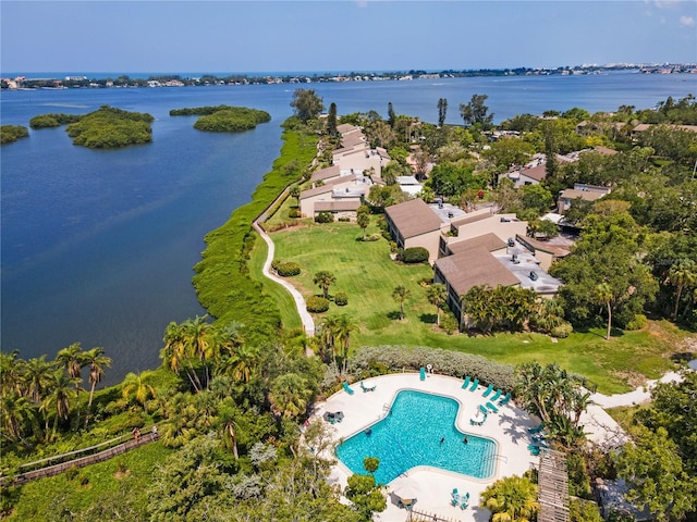 bird's eye view featuring a water view