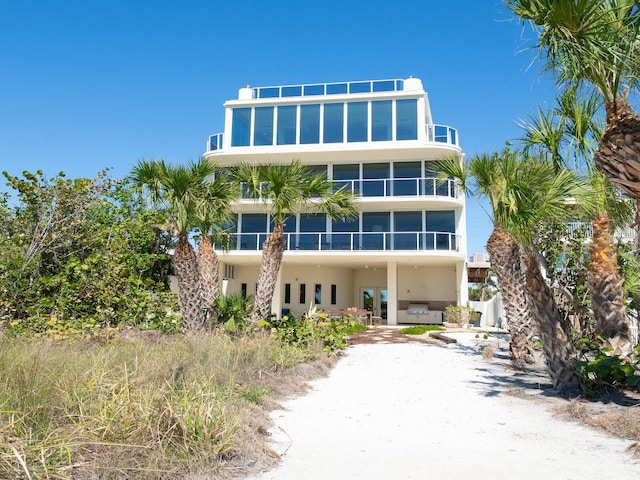534 Beach Rd, Sarasota, FL 34242 - exterior space with driveway