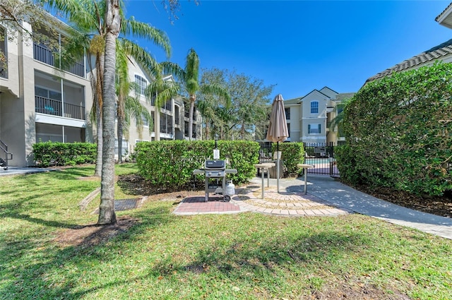 exterior space featuring a lawn