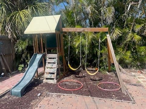 540 Palmetto Dr NE, Port Charlotte, FL 33952 - view of play area