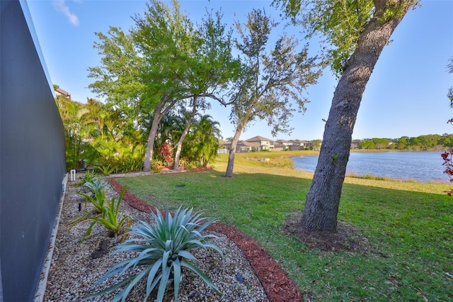 view of yard featuring a water view