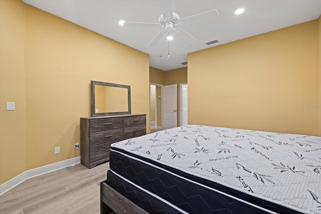 bedroom with ceiling fan, light wood-style flooring, recessed lighting, visible vents, and baseboards