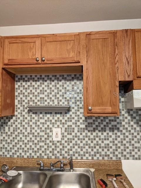 2564 Wood St, Sarasota, FL 34237 - photo 25