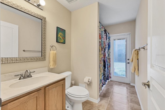 full bath featuring baseboards, toilet, tile patterned floors, curtained shower, and vanity