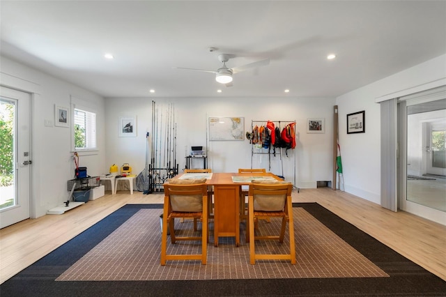 dining area featuring ceiling fan, wood finished floors, and recessed lighting