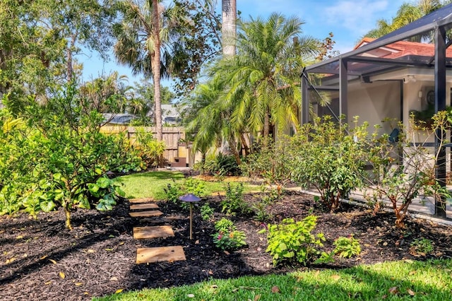 1610 S Lake Shore Dr, Sarasota, FL 34231 - view of yard with a lanai and fence