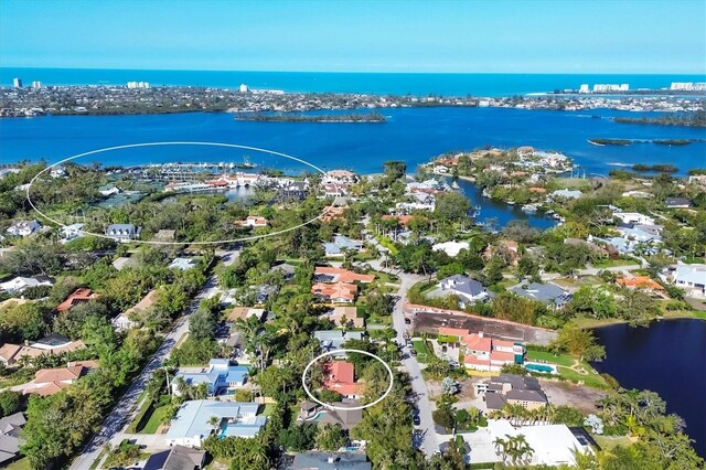 1610 S Lake Shore Dr, Sarasota, FL 34231 - birds eye view of property featuring a water view