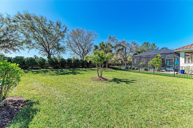 view of yard featuring fence