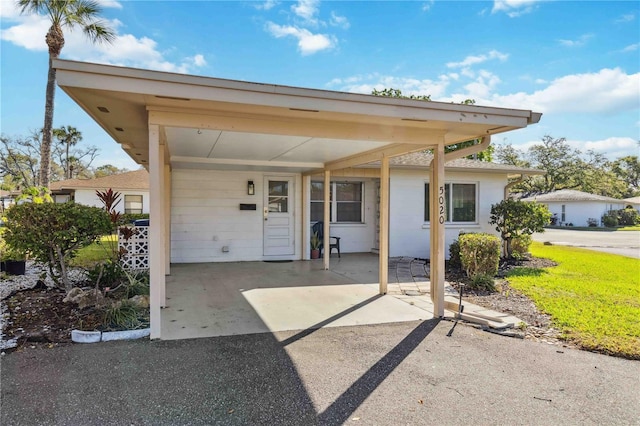 view of front of property