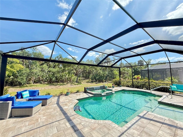 10179 Milky Way Cir, Sarasota, FL 34241 - view of swimming pool with a patio, a pool with connected hot tub, and an outdoor hangout area