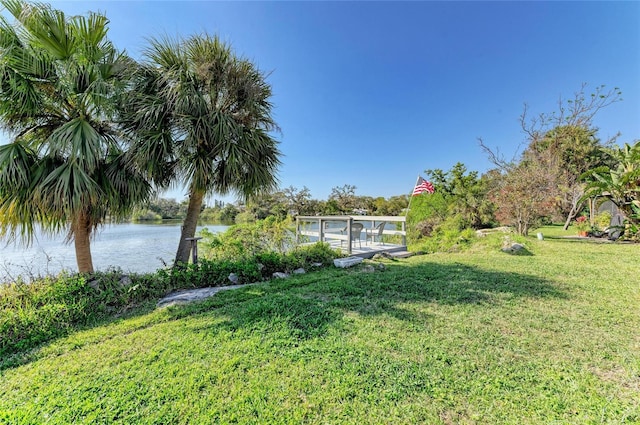 view of yard featuring a water view