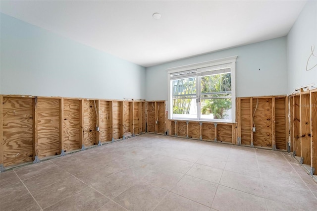 empty room featuring tile patterned flooring