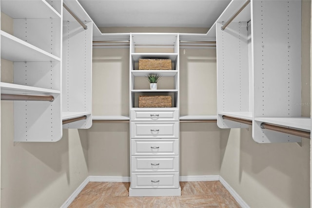 view of spacious closet