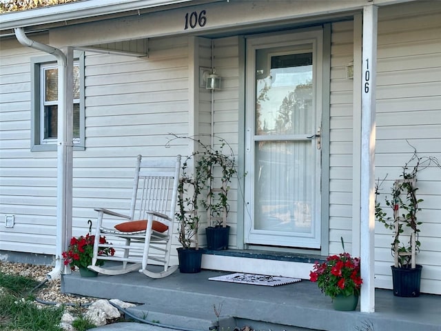 property entrance with a porch