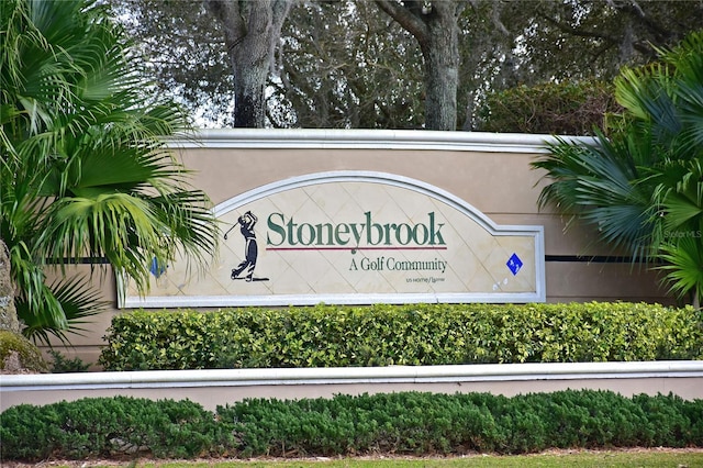 view of community / neighborhood sign