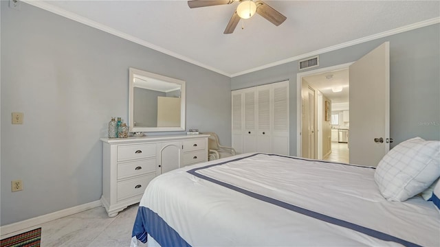 1711 Southwood St Unit 1711, Sarasota, FL 34231 - bedroom with ceiling fan, visible vents, crown molding, baseboards, and a closet