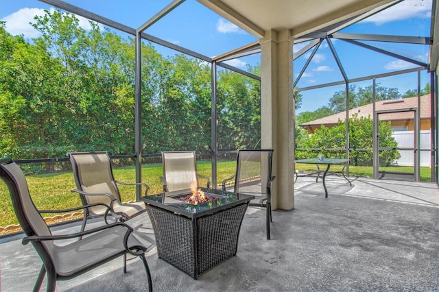 6156 41st St E, Bradenton, FL 34203 - sunroom / solarium featuring an outdoor fire pit