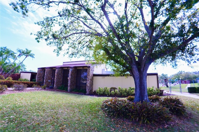 view of yard with a gate and fence