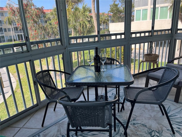 view of sunroom / solarium