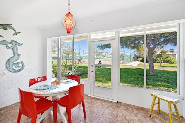 view of sunroom / solarium