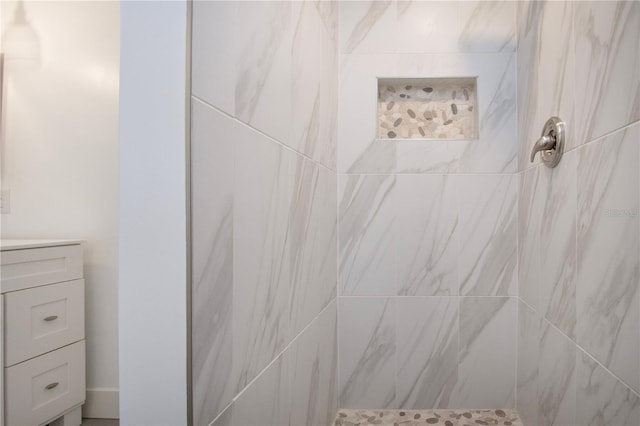 800 Everest Rd, Venice, FL 34293 - bathroom with tiled shower
