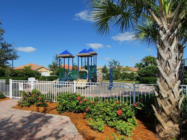 5962 Roseto Pl, Sarasota, FL 34238 - photo 48