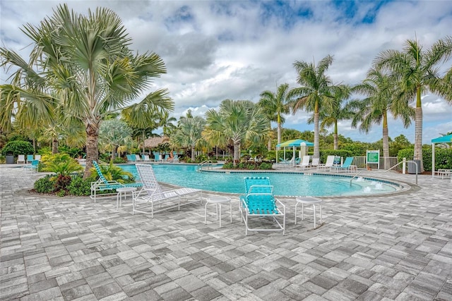 5 Barbados Rd Unit 31, Englewood, FL 34223 - community pool with a patio area